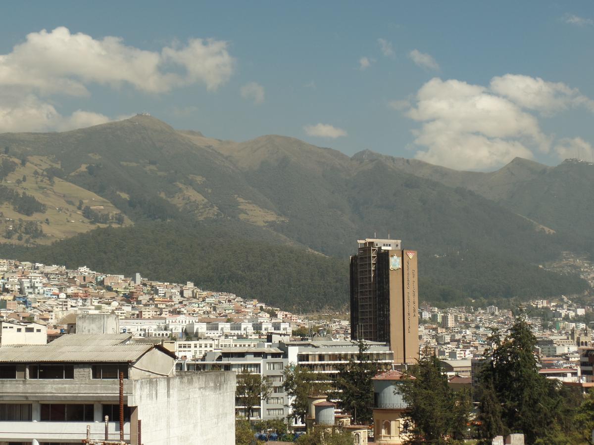 Hostel Revolution Quito Luaran gambar